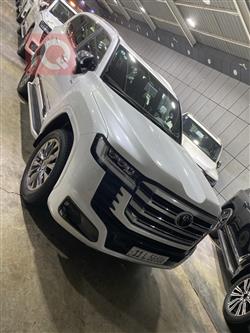 تۆیۆتا لاند کروزەر